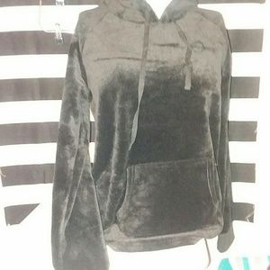 No boundaries hoodie